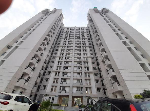 Jaypee Kensington Park Apartments - Image 3