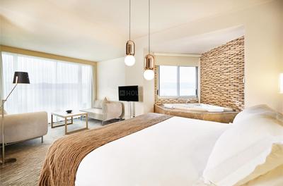 Project Image of 1776.05 - 3573.62 Sq.ft 2 BHK Apartment for buy in Anantam Signature