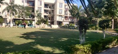 Housefed Flats Landscaped Gardens 1