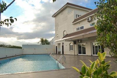 Project Image of 1900.0 - 2450.0 Sq.ft 3 BHK Villa for buy in Elysium Flushing Meadows