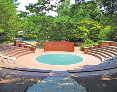 Trident Hills 1 Amphitheater 3