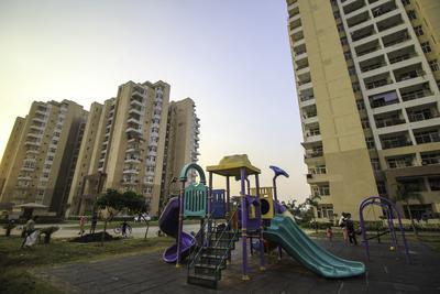 Omaxe Palm Leaf Children's play area 1