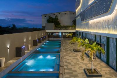 Project Image of 770.91 - 1074.67 Sq.ft 2 BHK Apartment for buy in Sharad Majestique Tower East Phase 8