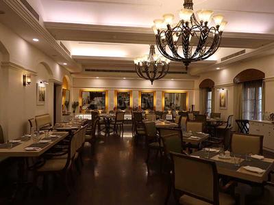 DLF Platinum Residences Restaurant 2