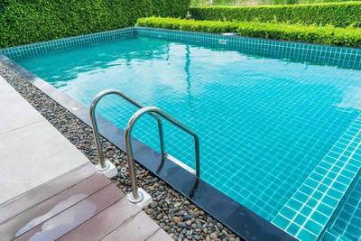 MLN Signature Swimming Pool 1