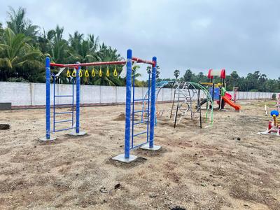 RR Oak Tree Children's play area 2