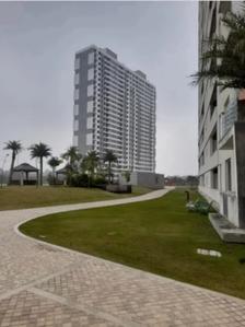 Project Image of 950.0 - 4400.0 Sq.ft 2 BHK Apartment for buy in Omaxe The Lake Phase 3