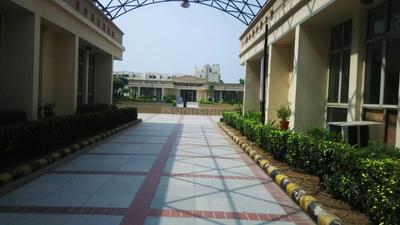 Project Image of 1270.0 - 2191.1 Sq.ft 2 BHK Apartment for buy in DLF Silver Oaks