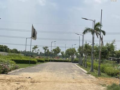 Project Image of 903.63 - 1572.18 Sq.ft Residential Plot Plot for buy in Emaar Business District Next 114