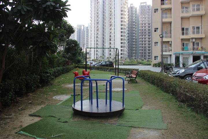 Ajnara Homes Phase 2 Tower N & O Children's play area 1