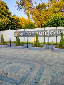 Silicon Sansaara Paved Compound 4