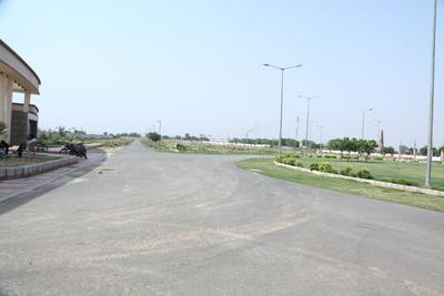 Project Image of 1305.0 - 1827.0 Sq.ft Residential Plot Plot for buy in 32nd Parkview Gaur Yamuna City