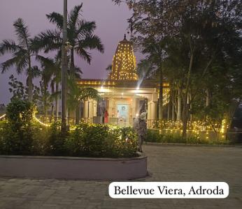 Davda Bellevue Vieraaa Temple 3