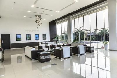 Prozone Palms Waiting Lounge 4