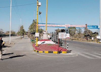 Project Image of 800.0 - 5000.0 Sq.ft Residential Plot Plot for buy in Omaxe Super Corridor