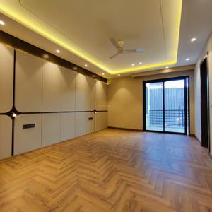 Project Image of 0.0 - 4500.0 Sq.ft 4 BHK Builder Floor for buy in Paramount Luxury 500 Sq Yd