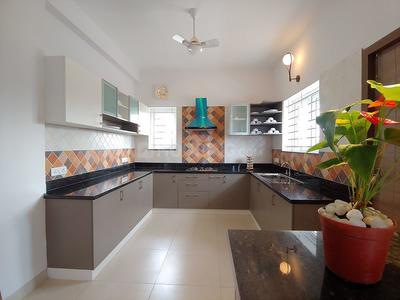 Trisquare Amethyst Kitchen 1