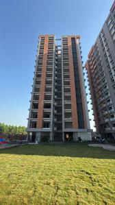 Project Image of 637.12 - 998.89 Sq.ft 2 BHK Apartment for buy in Laxmi Raj Luxuria