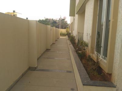 Project Image of 1050.0 - 1450.0 Sq.ft 2 BHK Apartment for buy in Eshwari Oak Dale
