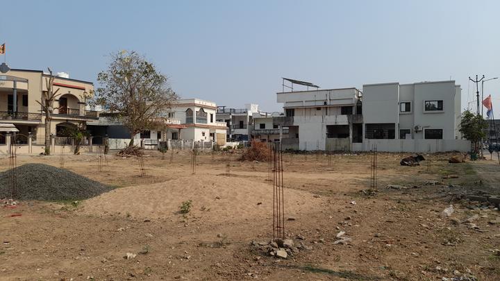 Gallery Cover Pic of Trinetra 454 B