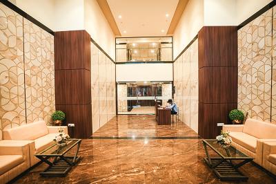 Project Image of 390.19 - 1044.1 Sq.ft 1 BHK Apartment for buy in West Pioneer Metro Grande Tower C And D