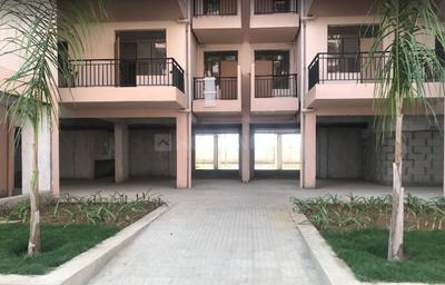 Project Image of 560.91 - 602.03 Sq.ft 2 BHK Apartment for buy in Pareena Om Apartments