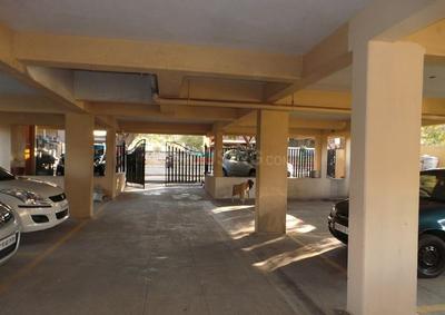 SLV Paramount parking.jpg 1