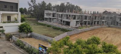 Metro Dev Vihar Plot 1