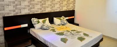 Project Image of 1650.0 - 2550.0 Sq.ft 3 BHK Apartment for buy in GS Royale Mansions