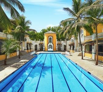 Hiranandani Elysium Swimming Pool 1