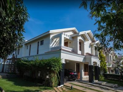 Project Image of 3600.0 - 4800.0 Sq.ft 4 BHK Villa for buy in Nambiar Bellezea Phase V