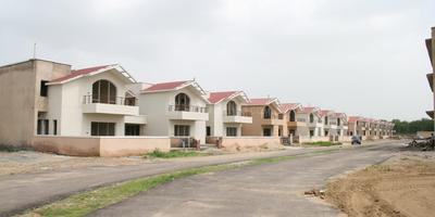 Project Image of 2000.0 - 2400.0 Sq.ft 3 BHK Villa for buy in Landmark Platinum Villas
