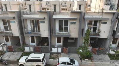 Project Image of 1721.0 - 2446.0 Sq.ft 3 BHK Villa for buy in Bungalow 71
