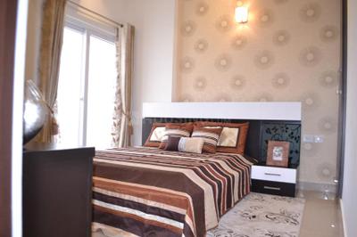 Project Image of 885.0 - 1700.0 Sq.ft 2 BHK Apartment for buy in Amrapali Courtyard