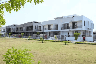 Project Image of 897.0 - 1830.0 Sq.ft 3 BHK Apartment for buy in Mahalaxmi City