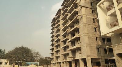 Project Image of 1090.92 - 1675.0 Sq.ft 2 BHK Apartment for buy in Vajra The Royal Park