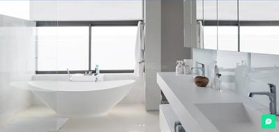 Royal Square Bathroom 1