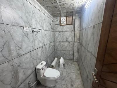 Project Image of 1500.0 - 1970.0 Sq.ft 3 BHK Builder Floor for buy in Investwell SR Tower
