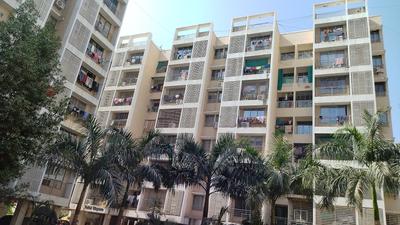 Project Image of 1134.0 - 1179.0 Sq.ft 2 BHK Apartment for buy in Gayatri Maitri Lake View