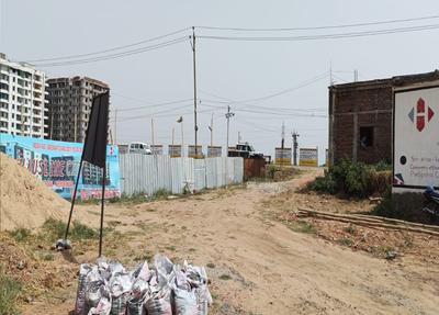 Project Image of 1100.0 - 1350.0 Sq.ft 2 BHK Apartment for buy in Hausline City
