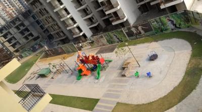 Project Image of 564.35 - 888.45 Sq.ft 2 BHK Apartment for buy in Ajnara Le Garden Phase 2 Tower H I J O And Q