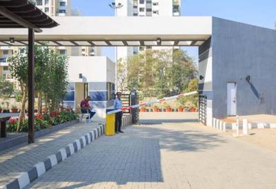 Project Image of 585.0 - 602.0 Sq.ft 2 BHK Apartment for buy in Kumar Pebble Park Anand 3 A1 Core3