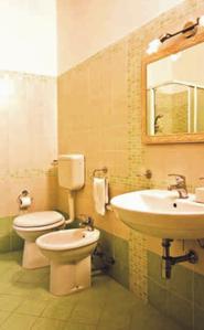 Project Image of 815.0 - 1730.0 Sq.ft 2 BHK Apartment for buy in Amrapali Leisure Park