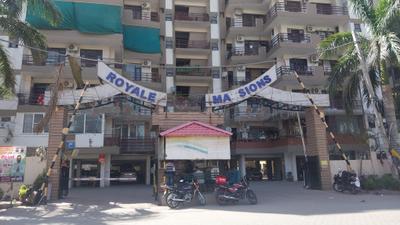 Project Image of 1900.0 - 2550.0 Sq.ft 3 BHK Apartment for buy in Royale Mansions