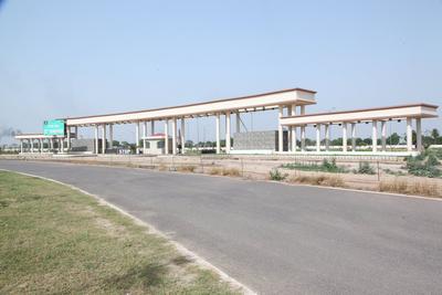 Project Image of 1305.0 - 1827.0 Sq.ft Residential Plot Plot for buy in 32nd Parkview Gaur Yamuna City