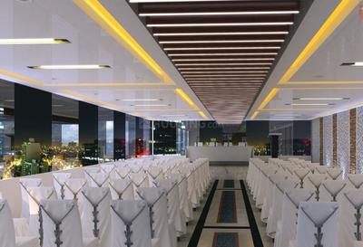 Gallery Cover Pic of Royale Elite