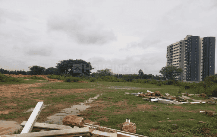 Gallery Cover Pic of Le Chateau Oval