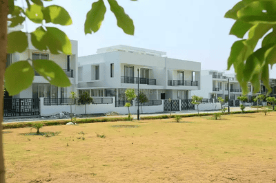 Project Image of 897.0 - 1830.0 Sq.ft 3 BHK Apartment for buy in Mahalaxmi City