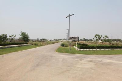 Project Image of 1305.0 - 1827.0 Sq.ft Residential Plot Plot for buy in 32nd Parkview Gaur Yamuna City