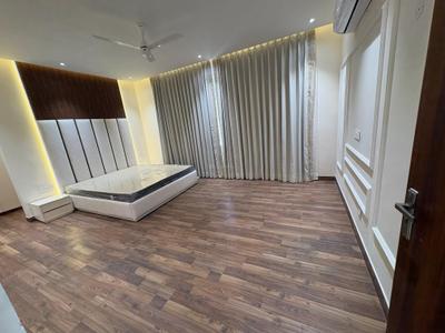 Corona Gracieux Bedroom 2